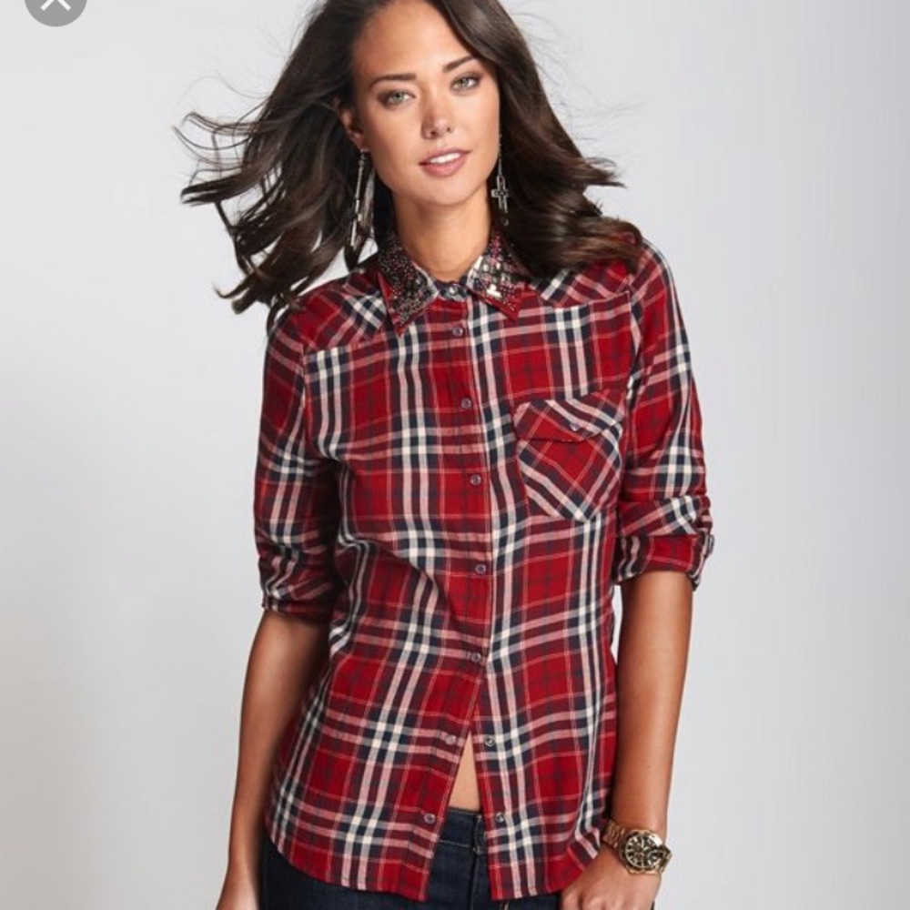 ❓GUESS Red & Navy Plaid Button Up Long Sleeve